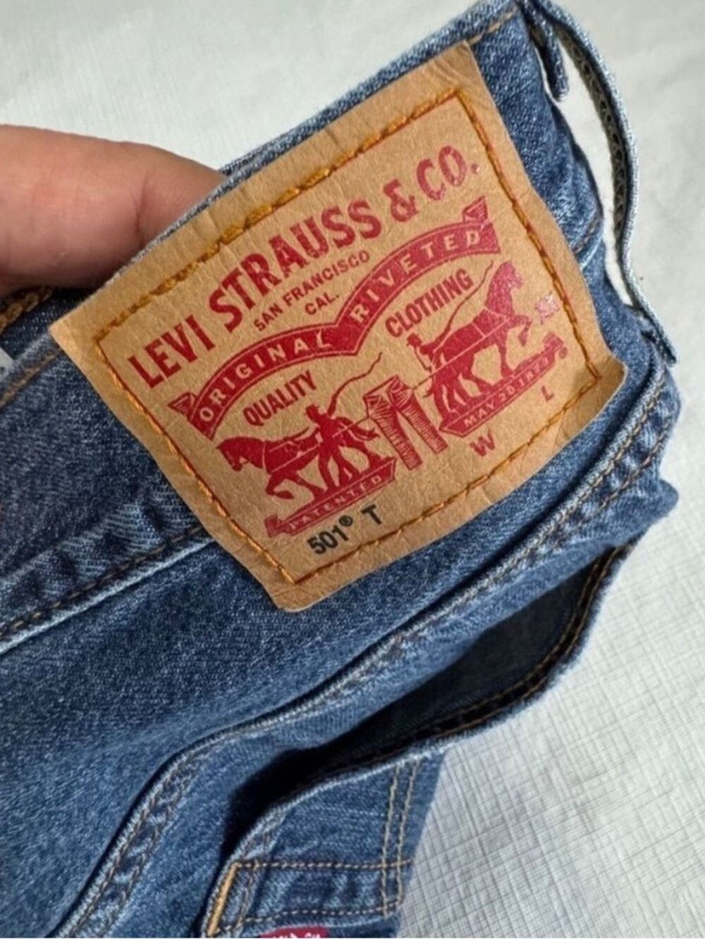 Levi's 501 Distressed Ripped Denim Cropped Jeans Size 30